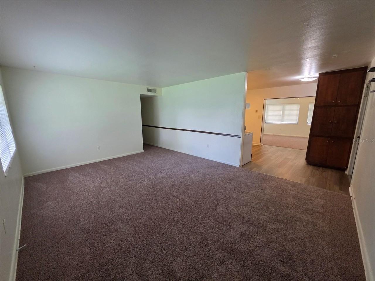1103 N Crystal Ter - Photo 3 of 21