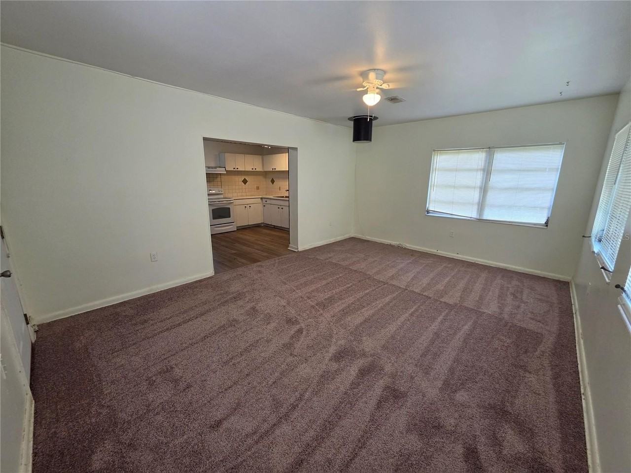 1103 N Crystal Ter - Photo 7 of 21