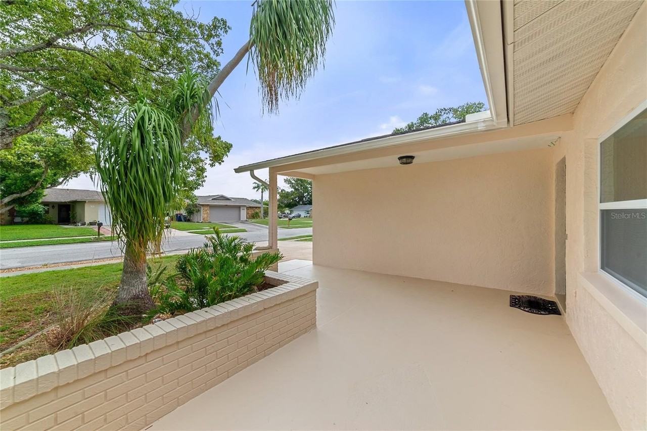 4243 Chipmunk Dr - Photo 4 of 50