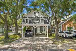 featured image of 2725 Penzance St