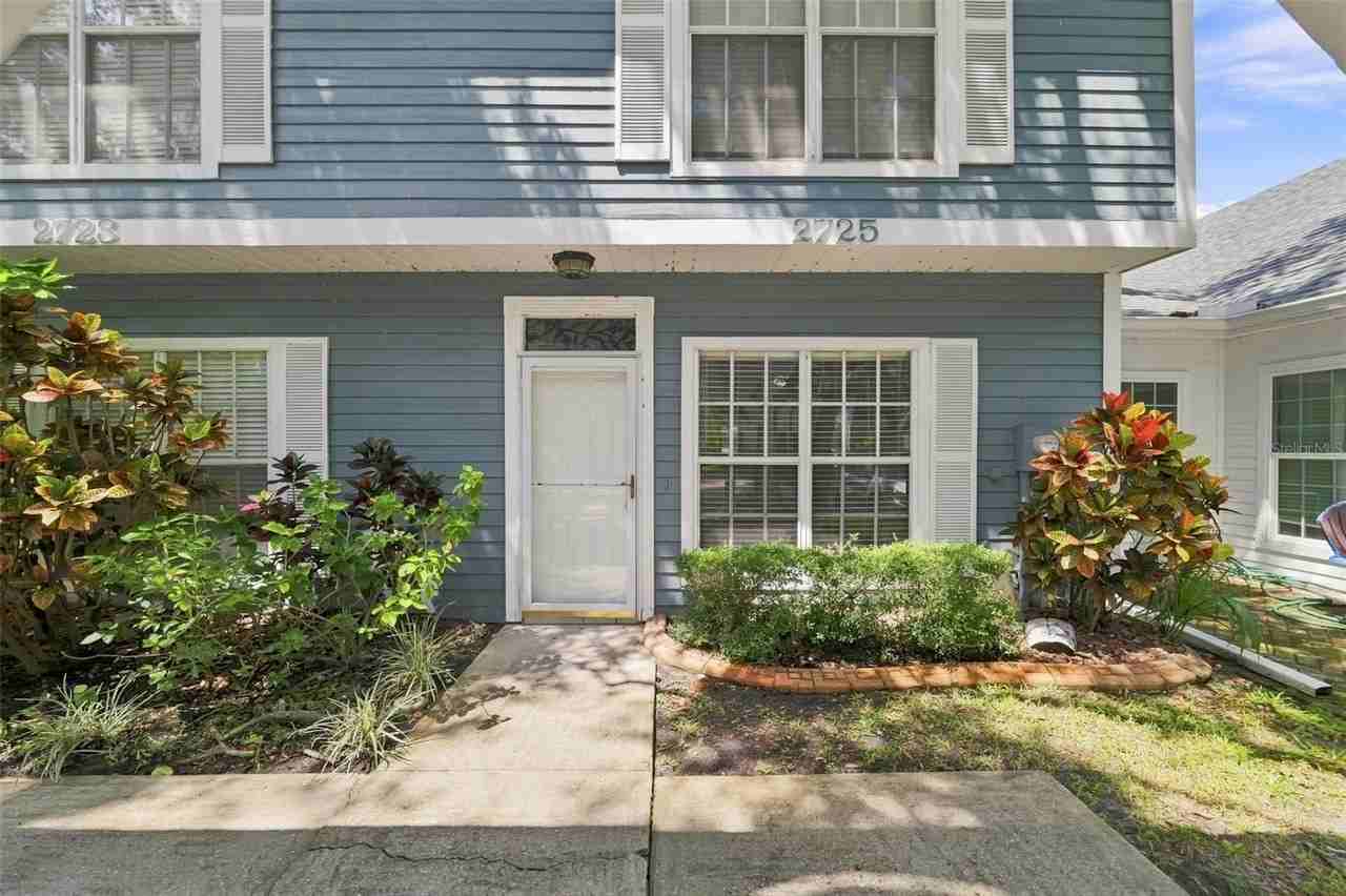 2725 Penzance St - Photo 3 of 42