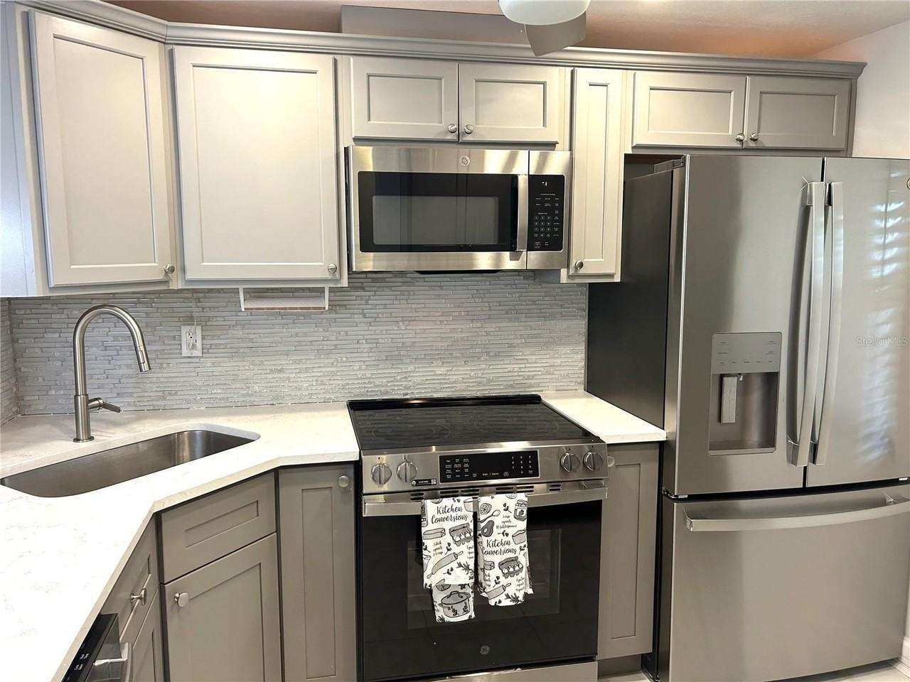 4211 Stratford Dr #4211 - Photo 6 of 29