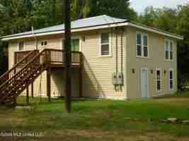 featured image of 612 S 4th St