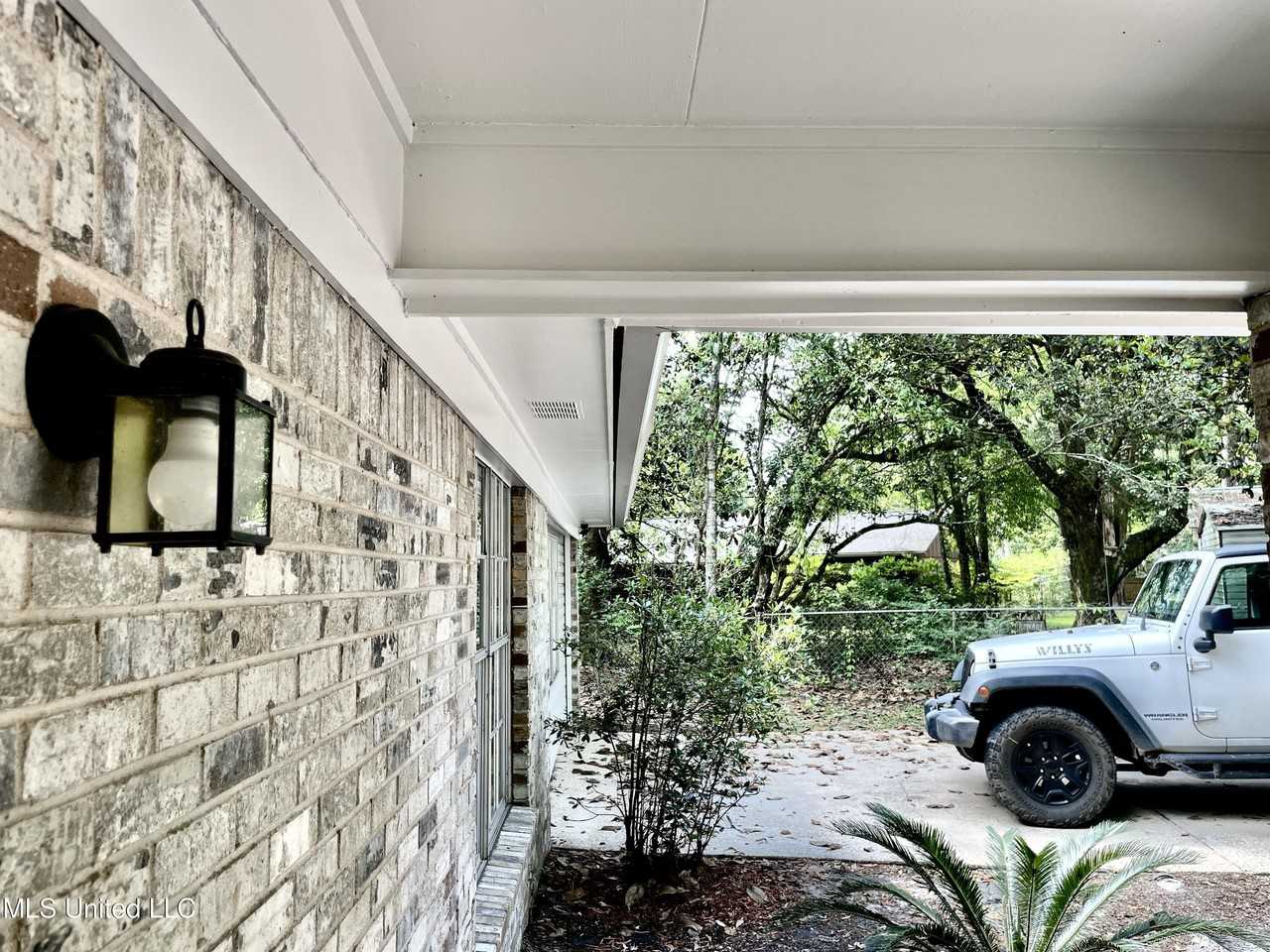 7402 Joy Dr - Photo 4 of 18