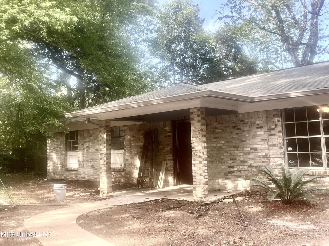 7402 Joy Dr - Photo 5 of 18
