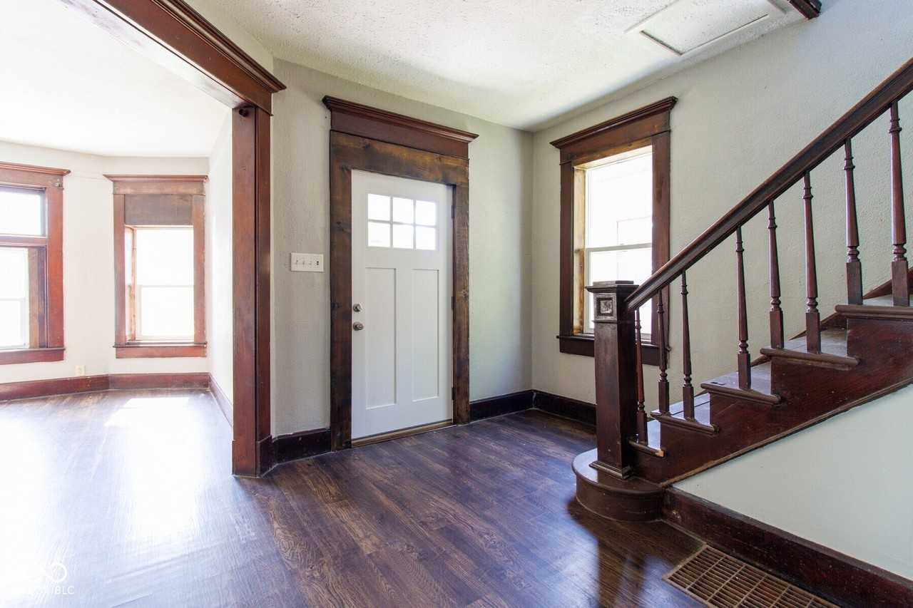 1210 N Olney St - Photo 3 of 23