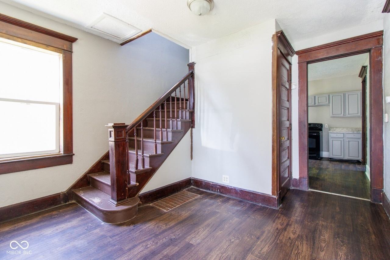 1210 N Olney St - Photo 4 of 23