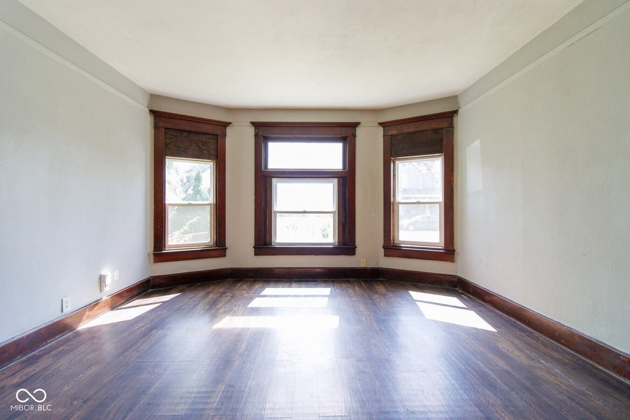 1210 N Olney St - Photo 6 of 23