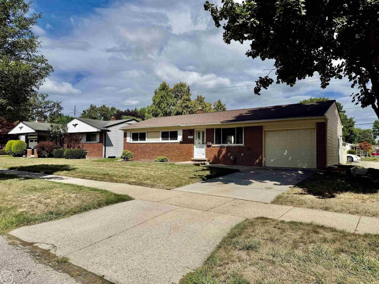 12591 Bender Dr - Photo 2 of 35