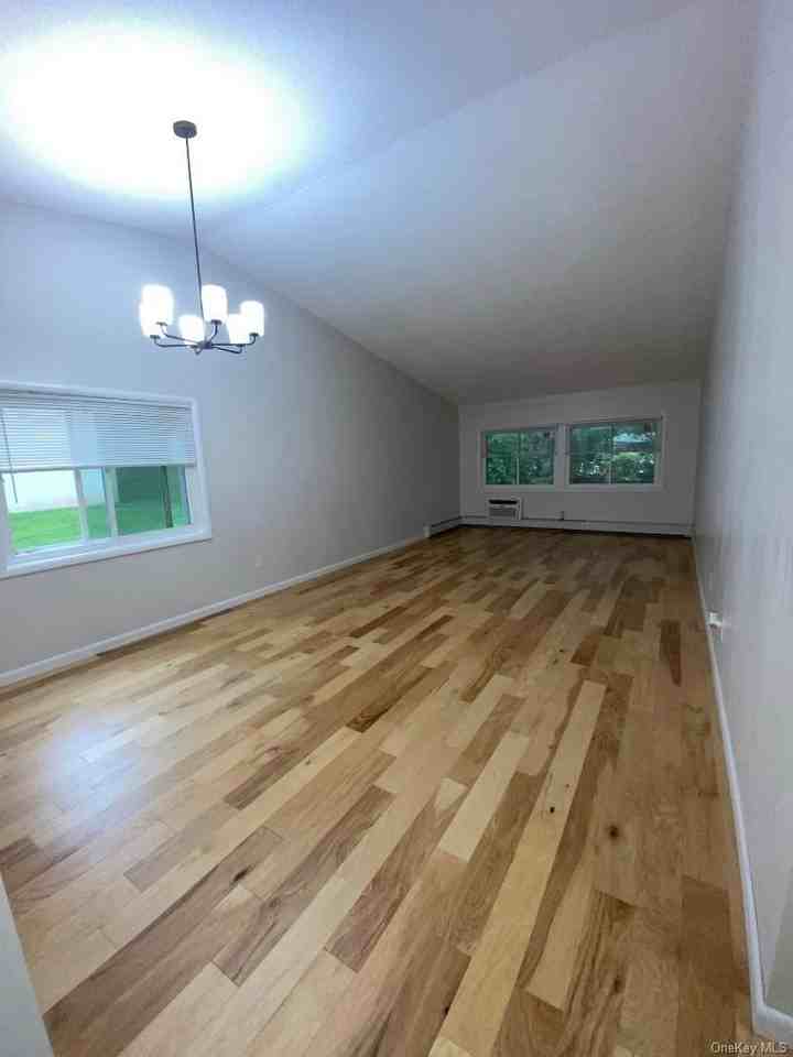 85 N Middletown Rd #D2 - Photo 5 of 20