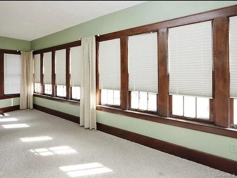 601 Wadsworth St - Photo 4 of 11