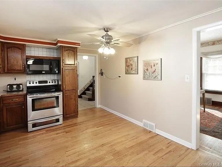 601 Wadsworth St - Photo 6 of 11