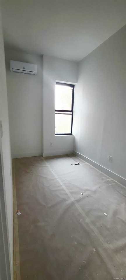 81 Hill St #1F1R2F2R - Photo 3 of 6