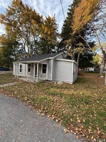 1 Gillespie Dr - Photo 2 of 19