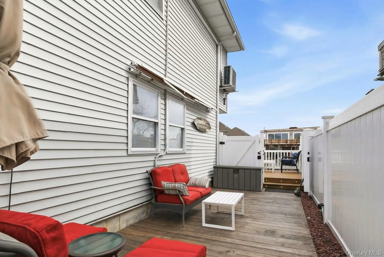 251 Arthur St - Photo 5 of 26