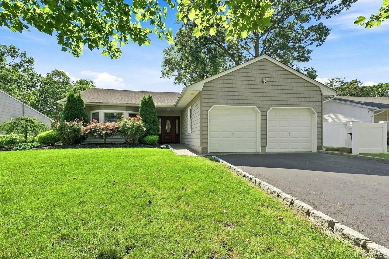 8 Marlan Ct - Photo 2 of 39
