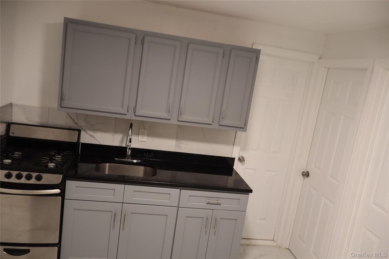 560 Jerome St #1stFL - Photo 5 of 14