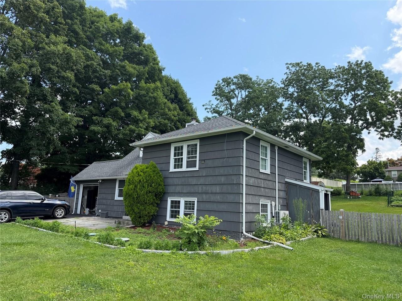 3426 Gomer St - Photo 2 of 13