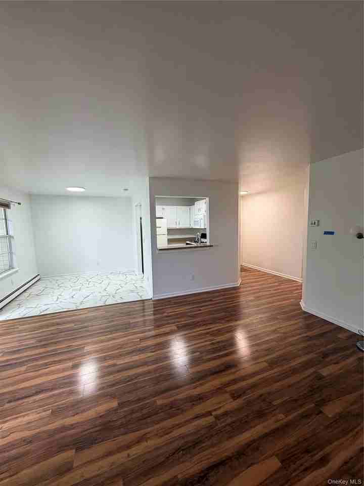 20 Lexington Hl #4 - Photo 3 of 10
