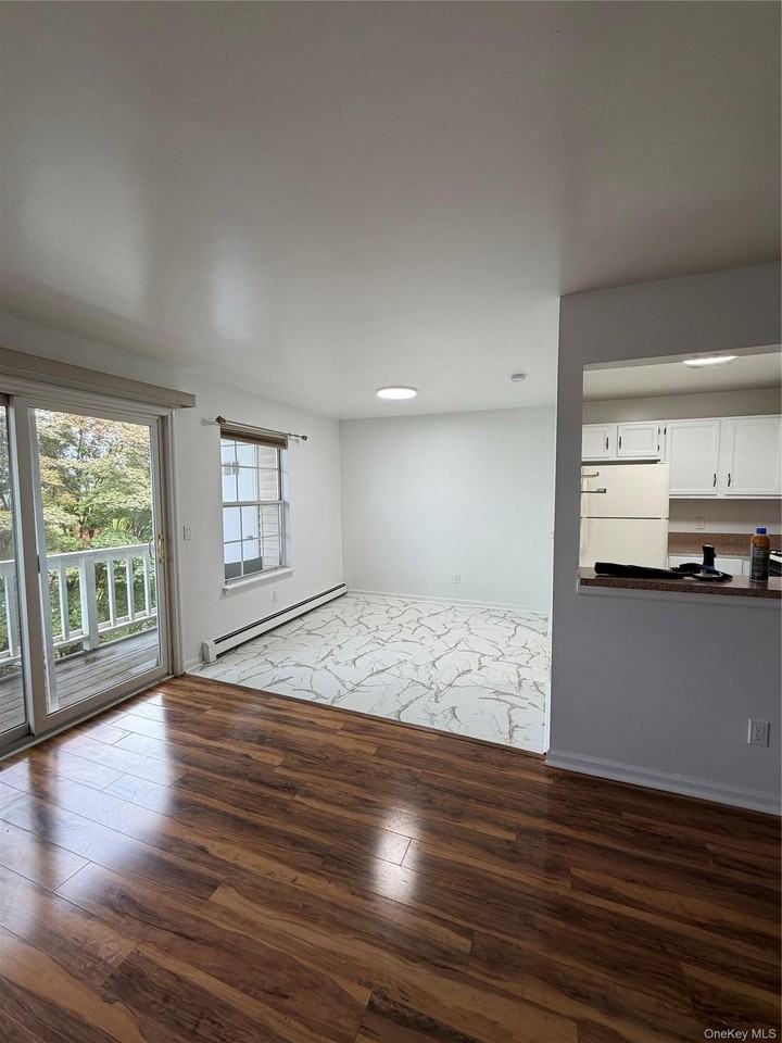 20 Lexington Hl #4 - Photo 4 of 10