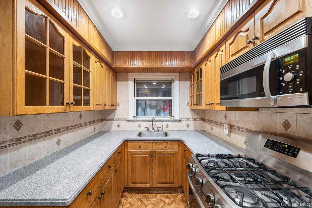 4225 Wilder Ave - Photo 5 of 20