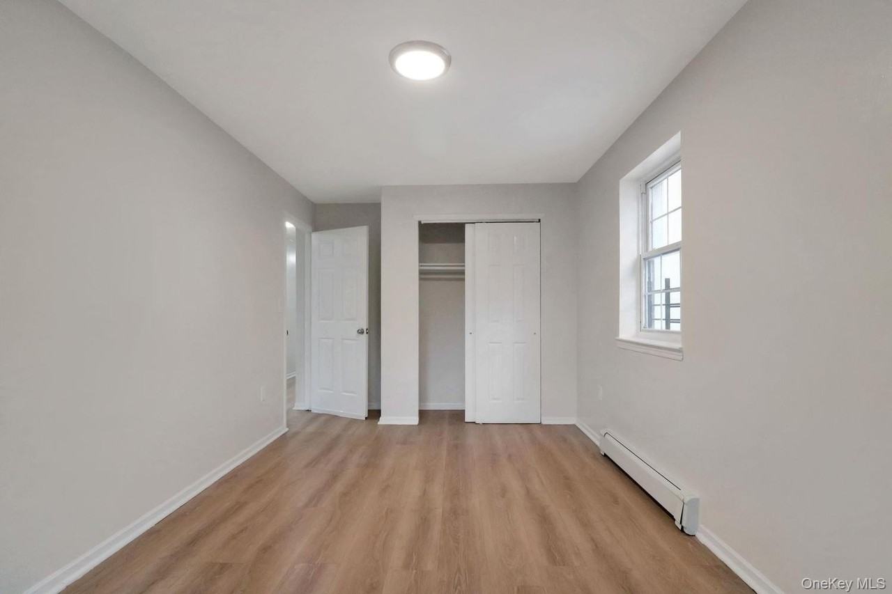 1051 Cauldwell Ave #3 - Photo 4 of 15