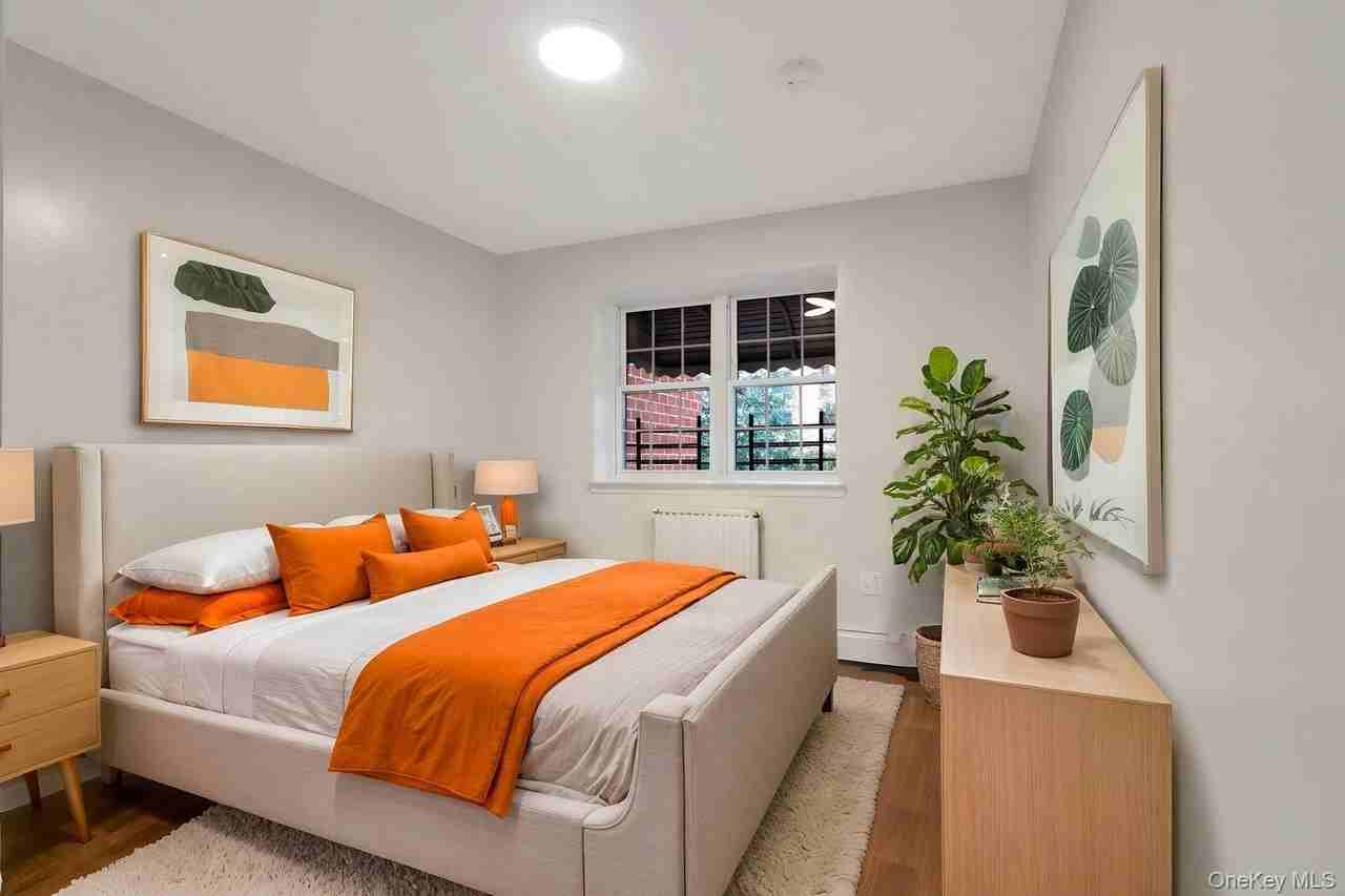 1051 Cauldwell Ave #3 - Photo 7 of 15