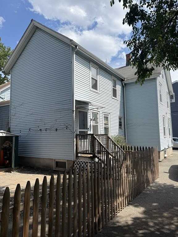 9 Andrew St #9 - Photo 3 of 18