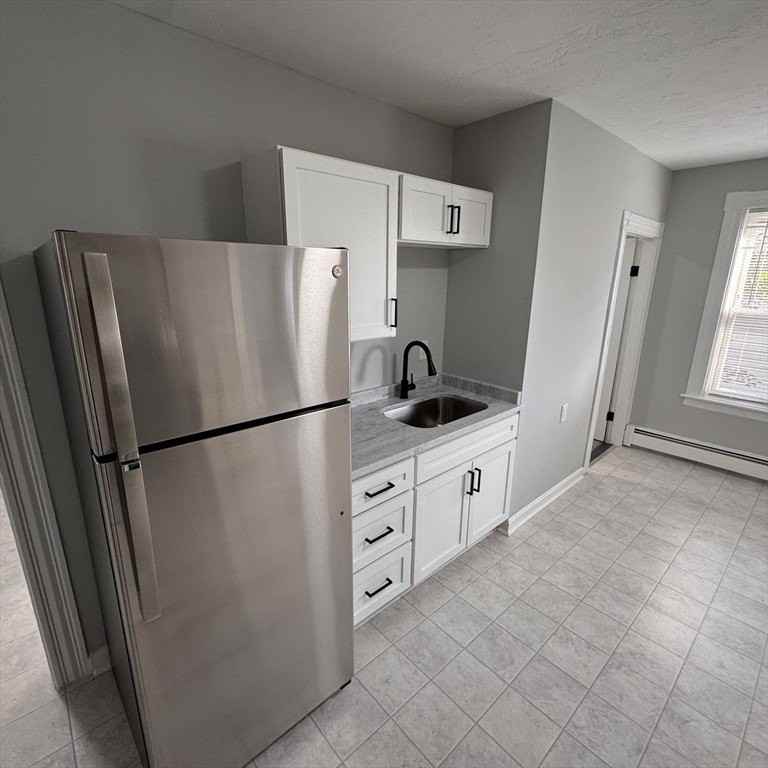 77 Oak St #2 - Photo 4 of 16