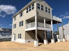 featured image of 84 Inlet Dr