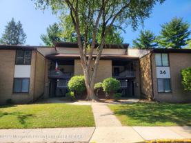 34 Meadow Green Cir #J - Photo 1 of 1
