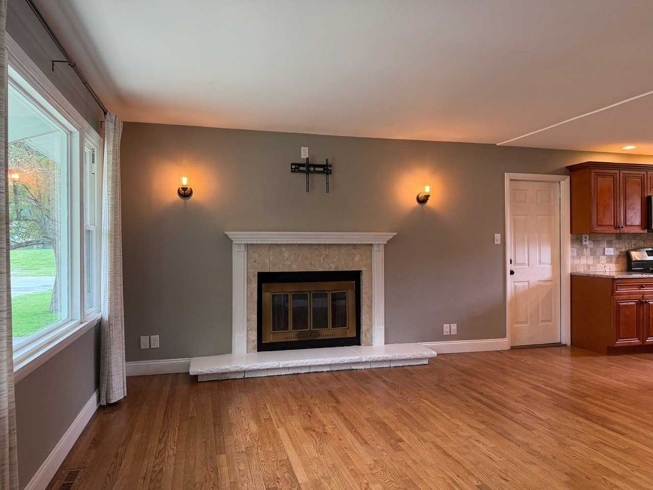 5S481 Glenoban Dr - Photo 2 of 33