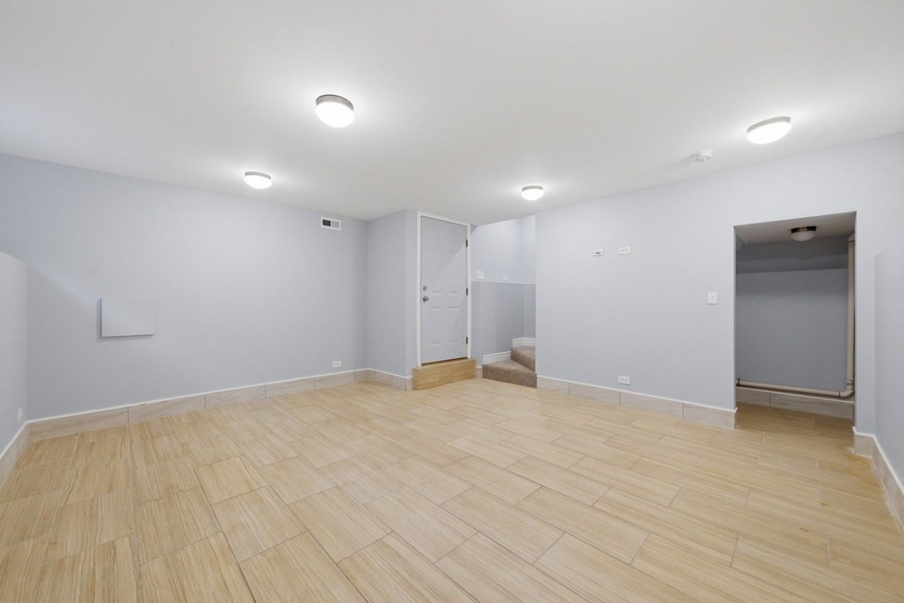 4545 N Lawndale Ave - Photo 6 of 8
