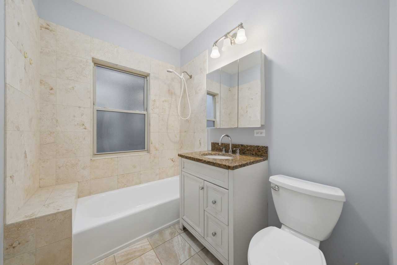 4545 N Lawndale Ave - Photo 7 of 8