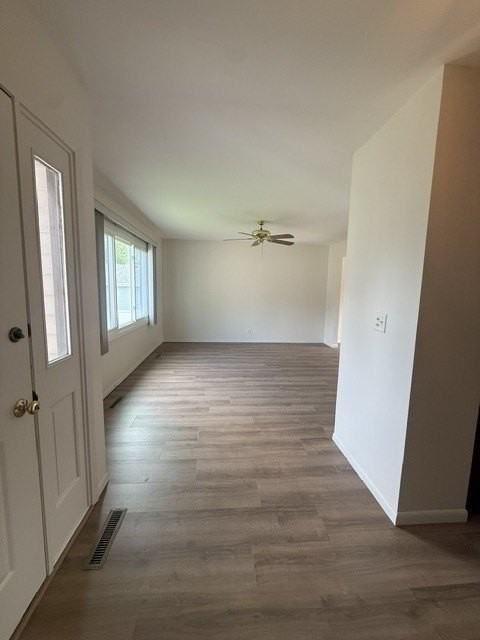 305 Somerset Dr - Photo 2 of 18