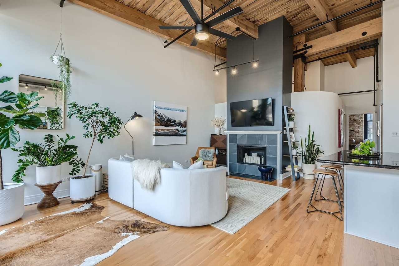 1670 N Claremont Ave #302 - Photo 3 of 22