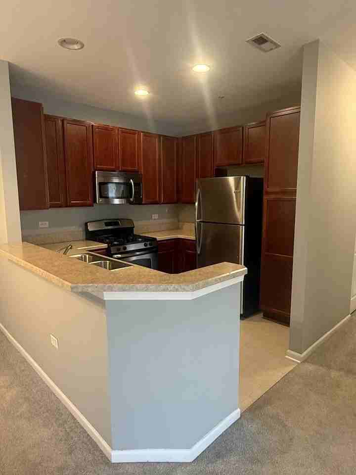 2250 Aurora Dr #3 - Photo 4 of 10