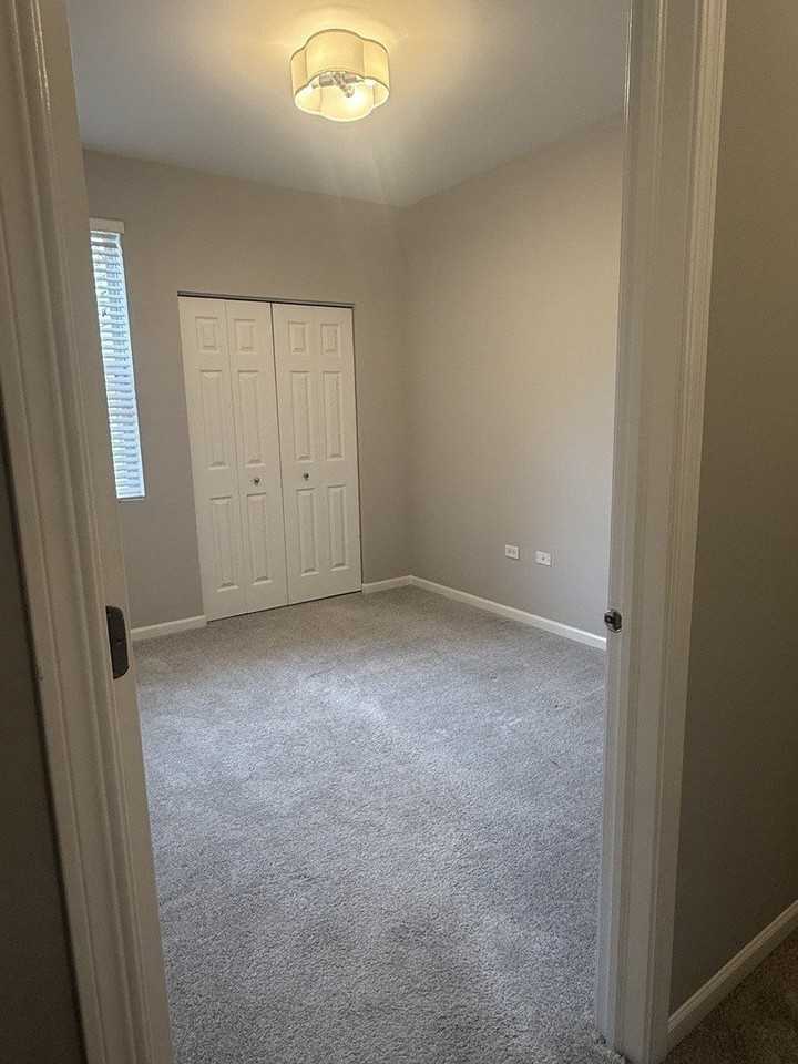 2250 Aurora Dr #3 - Photo 7 of 10