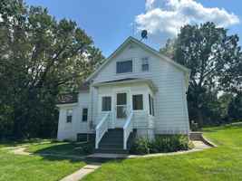 featured image of 438 Ada St #1