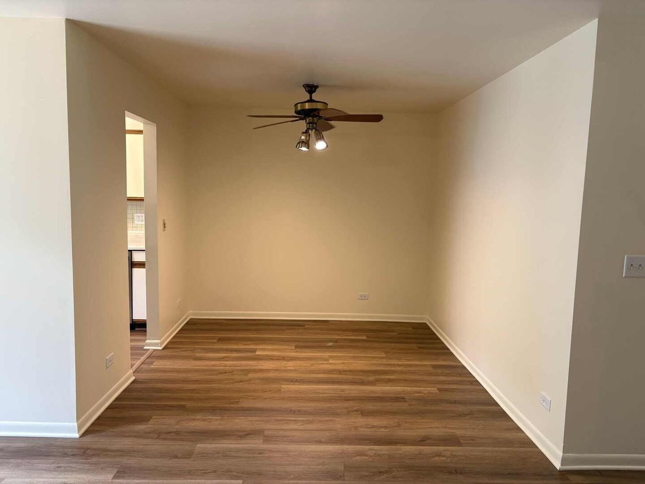 321 Charlotte Ct #3 - Photo 5 of 20