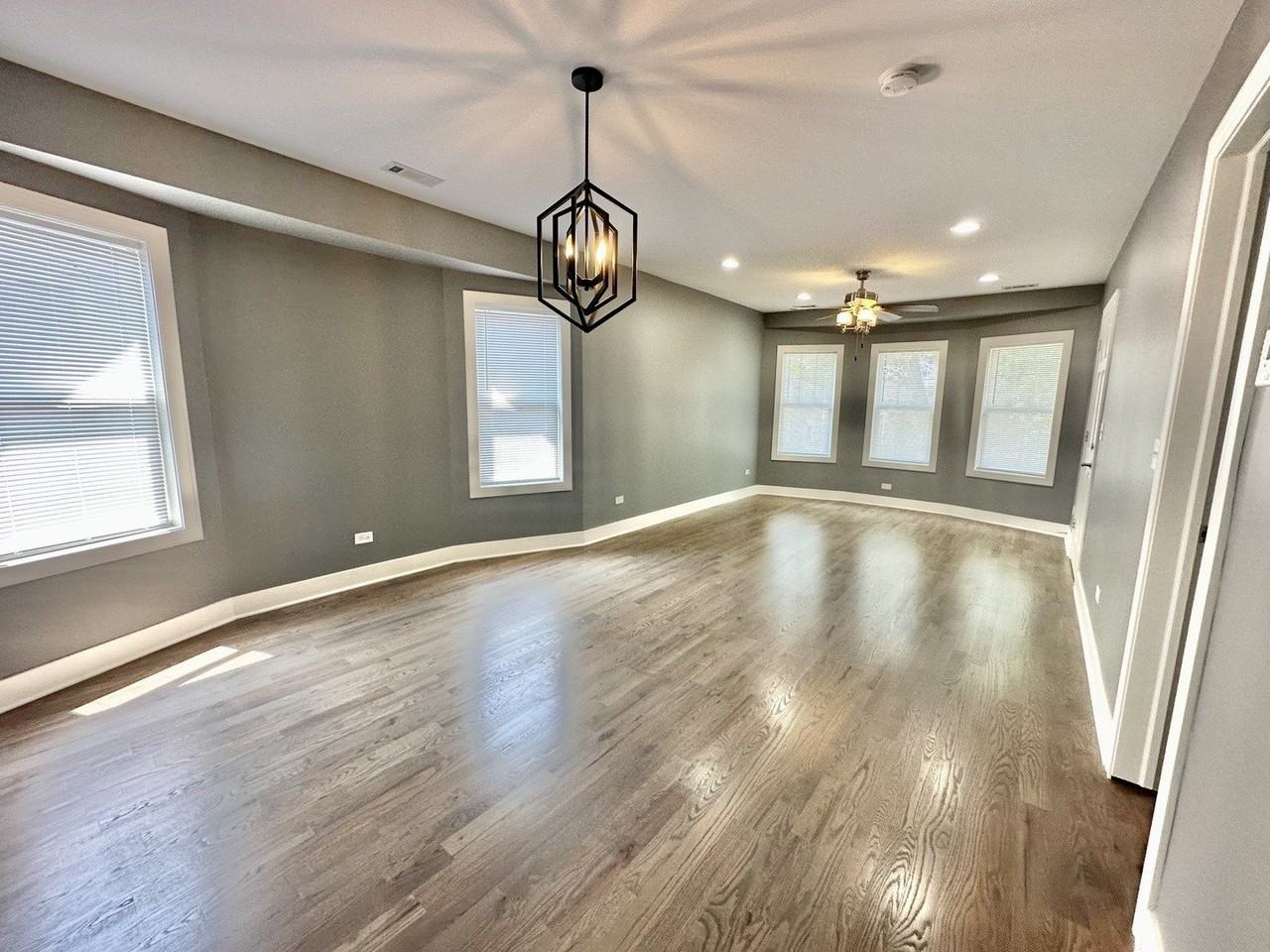 2233 N Lawler Ave #1 - Photo 3 of 18
