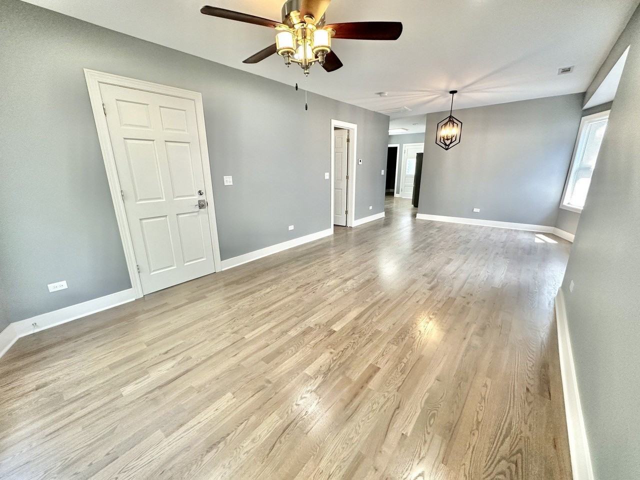 2233 N Lawler Ave #1 - Photo 5 of 18