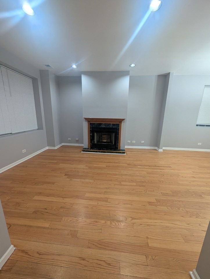2531 W Flournoy St #1 - Photo 4 of 17