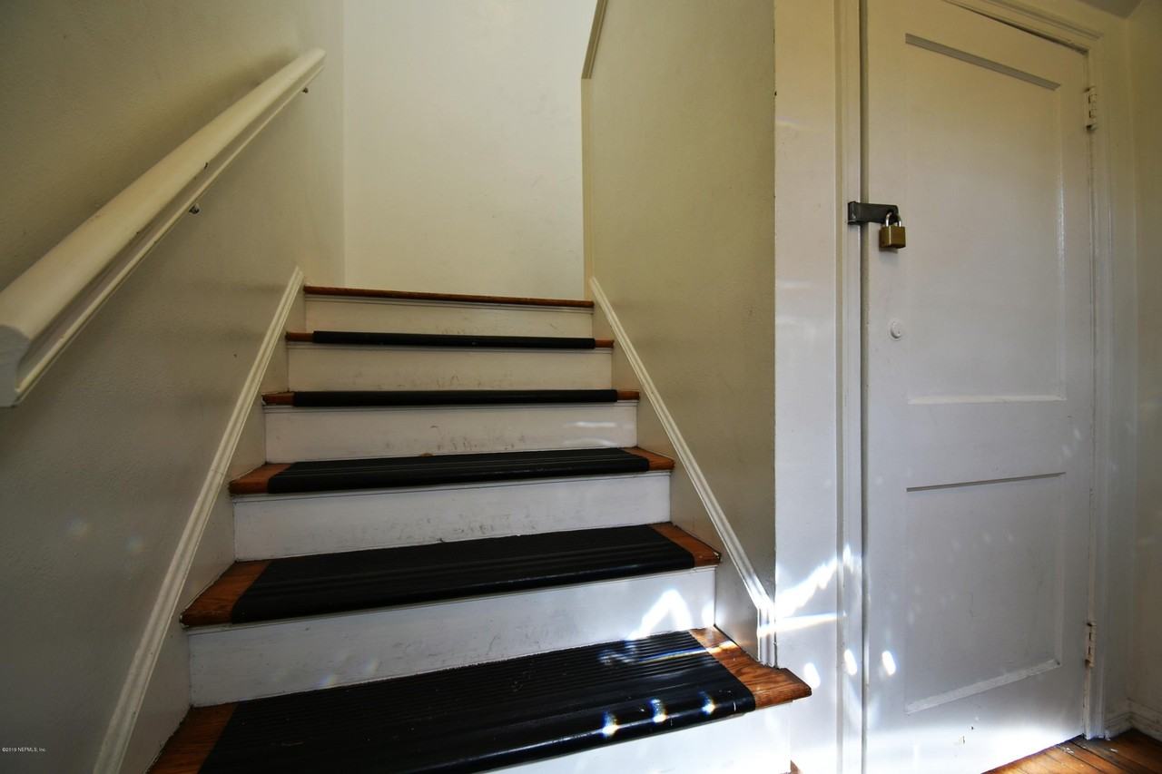 3661 Saint Johns Ave #3 - Photo 3 of 14