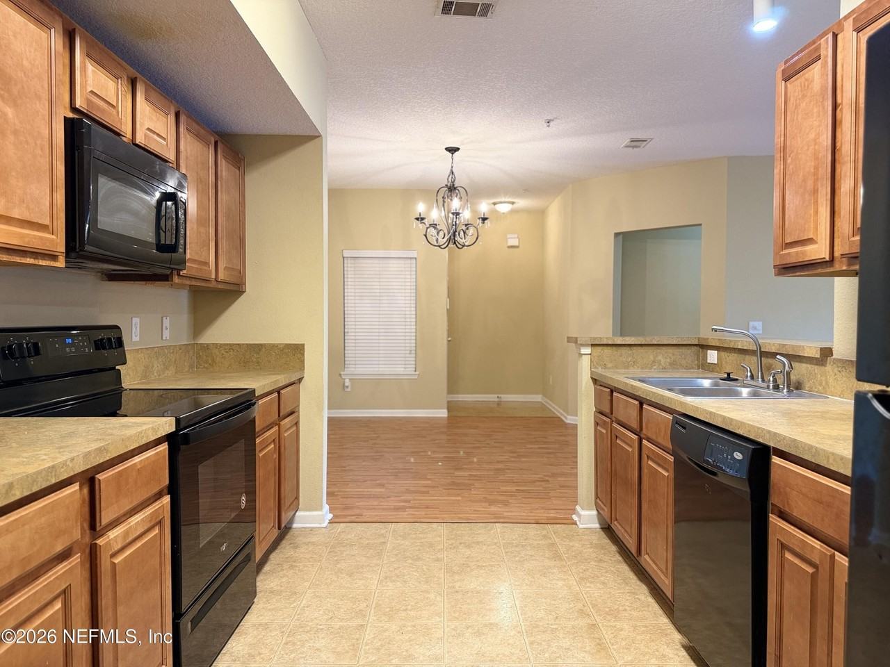 3631 Kirkpatrick Cir #4 - Photo 5 of 22