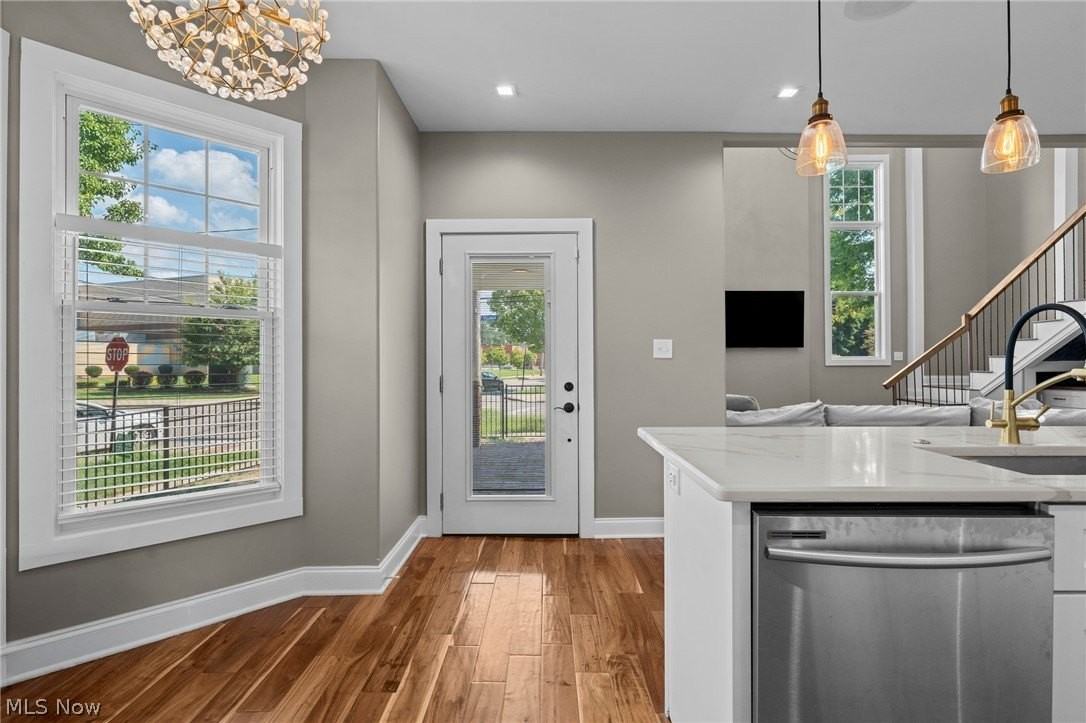 4902 Tillman Ave - Photo 4 of 37