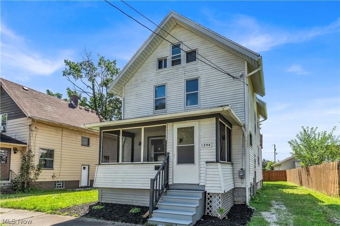 1296 W Wilbeth Rd - Photo 2 of 29