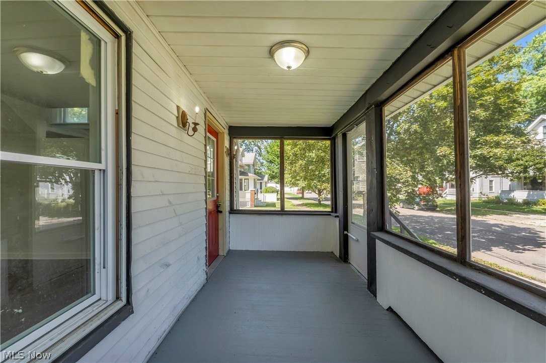 1296 W Wilbeth Rd - Photo 3 of 29