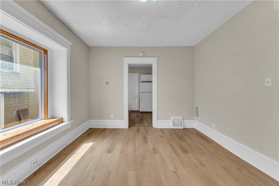 94 Broad St #1 - Photo 3 of 17