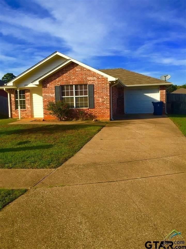 455 Redbud Cir
